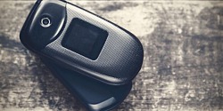 Telefon z ekranem dotykowym czy fizycznymi przyciskami? Telefon z ekranem dotykowym czy fizycznymi przyciskami?